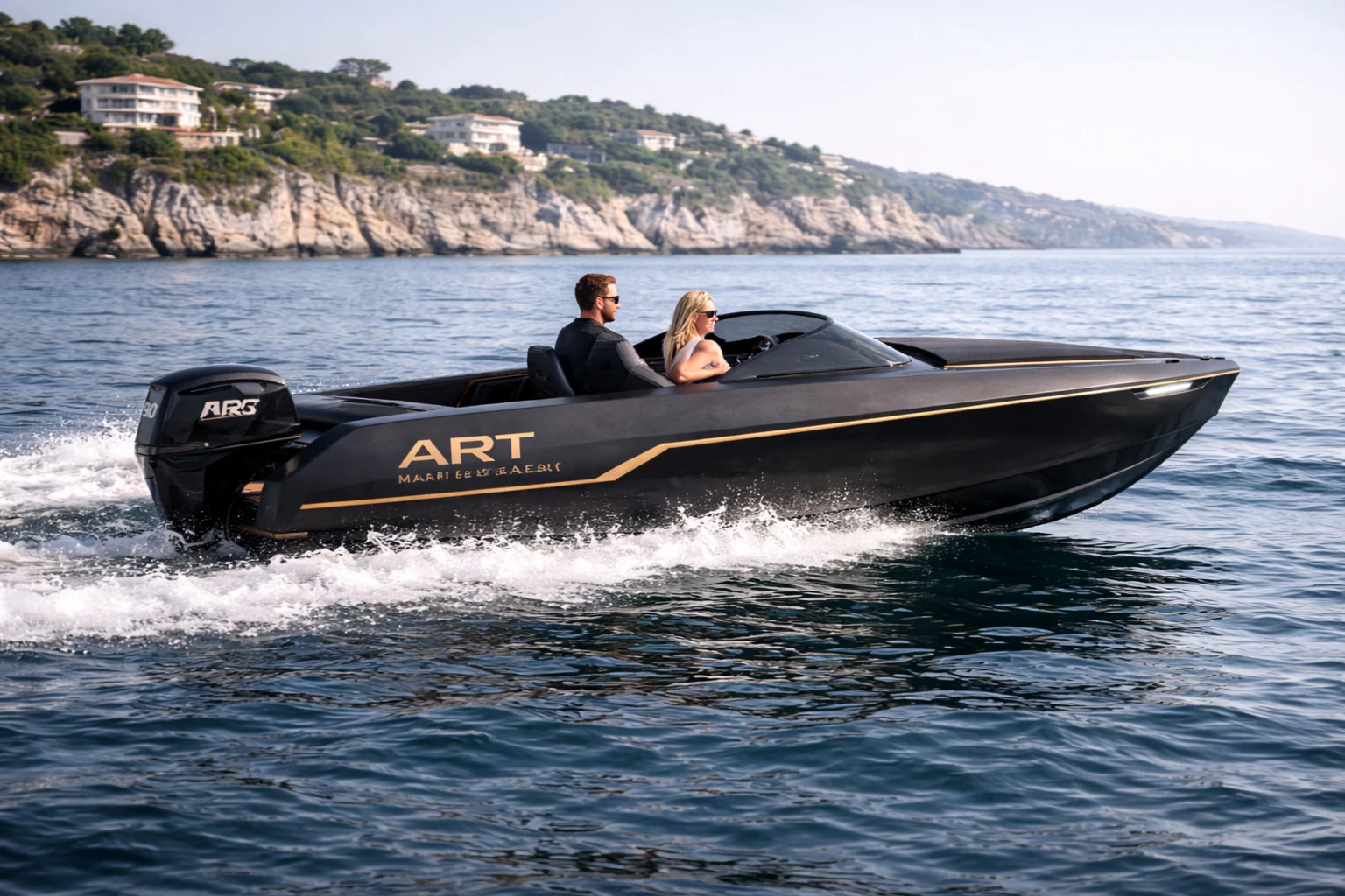 SMT Yacht 7.40 seyir halinde